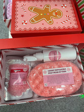 Load image into Gallery viewer, Christmas gift set - matching scents