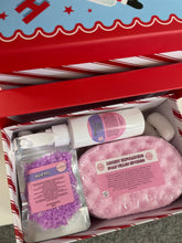 Load image into Gallery viewer, Christmas gift set - matching scents

